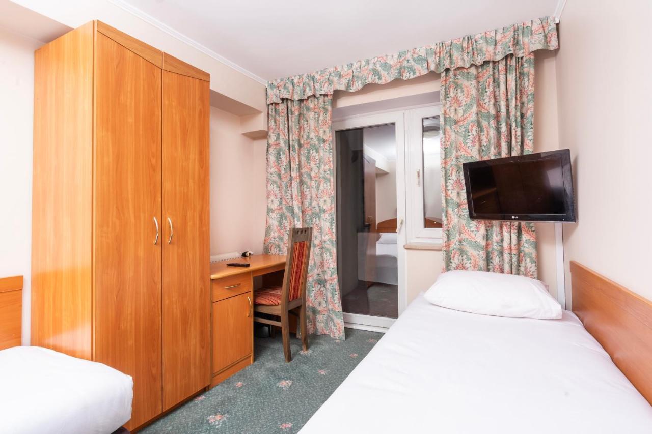 Hotel Victory Home Warschau Buitenkant foto