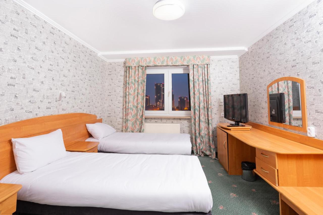 Hotel Victory Home Warschau Buitenkant foto