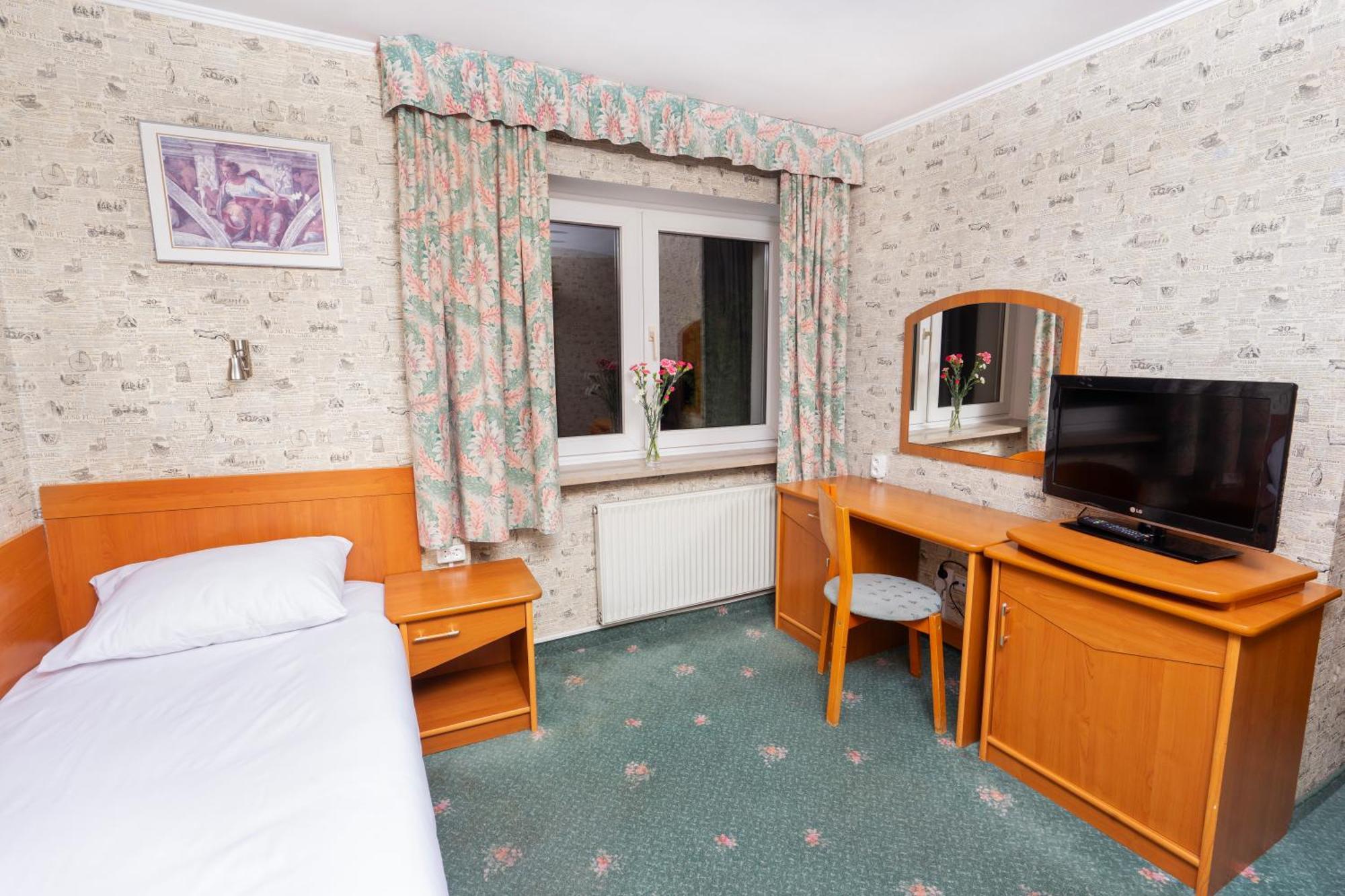 Hotel Victory Home Warschau Buitenkant foto