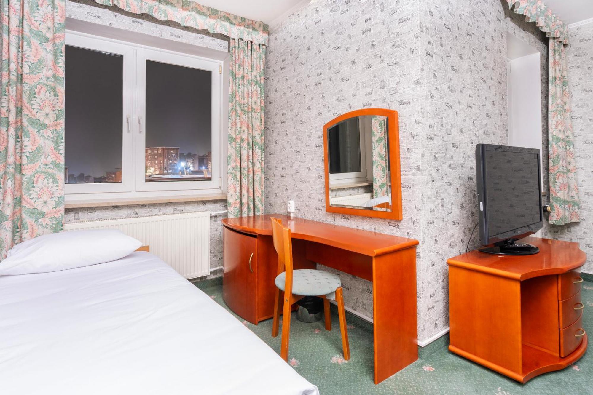 Hotel Victory Home Warschau Buitenkant foto